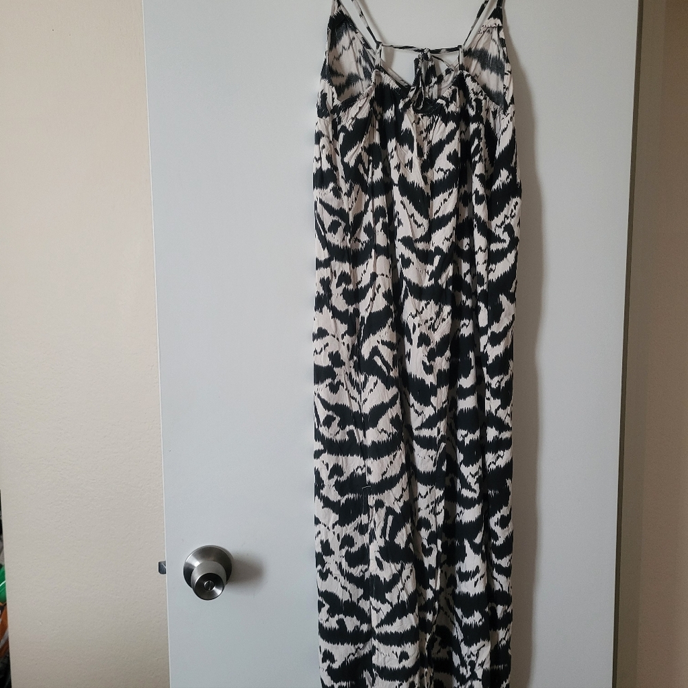 Old Navy Monochrome Patterned Dress
